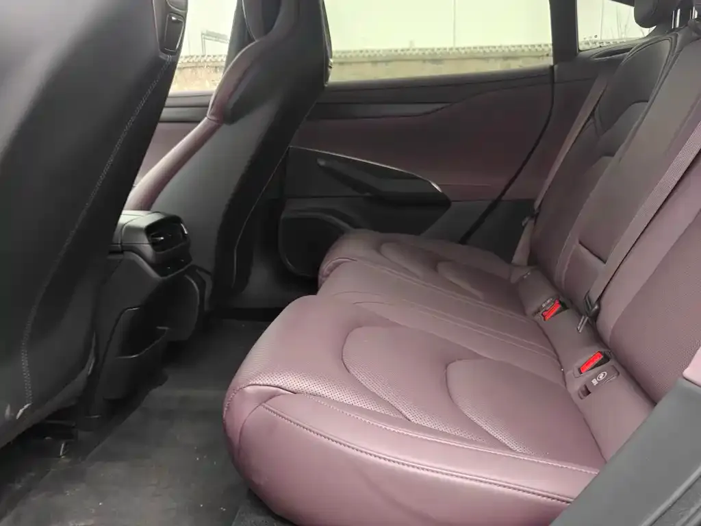 Xiaomi SU7 2025 из CN, фото 2