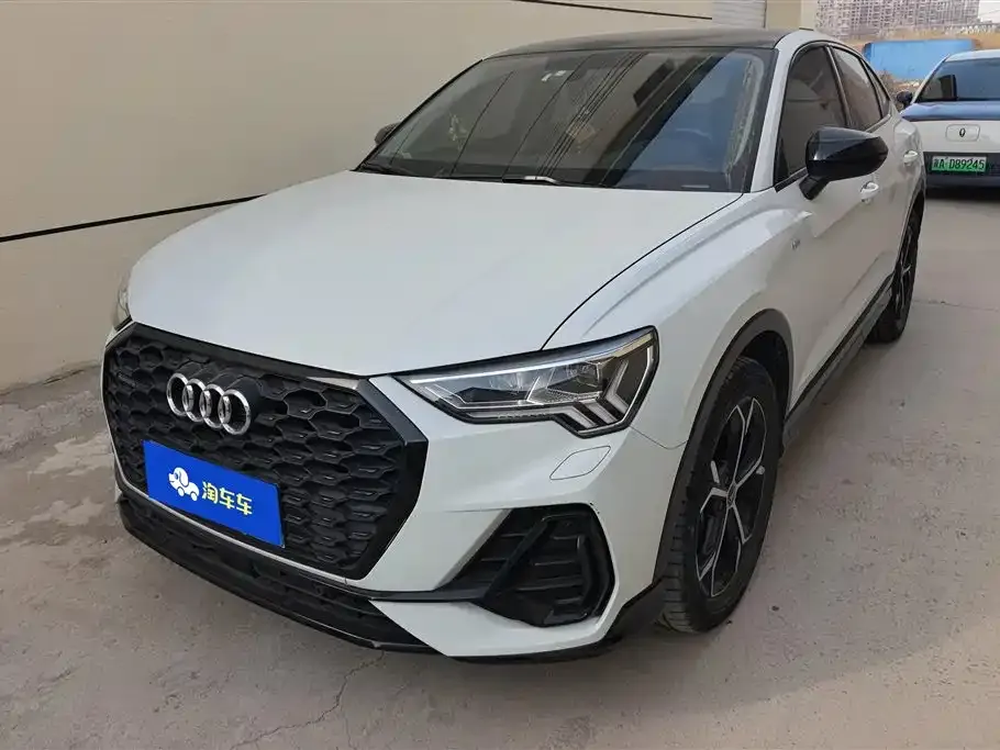 Audi Q3 Sportback 2022 из CN, фото 1