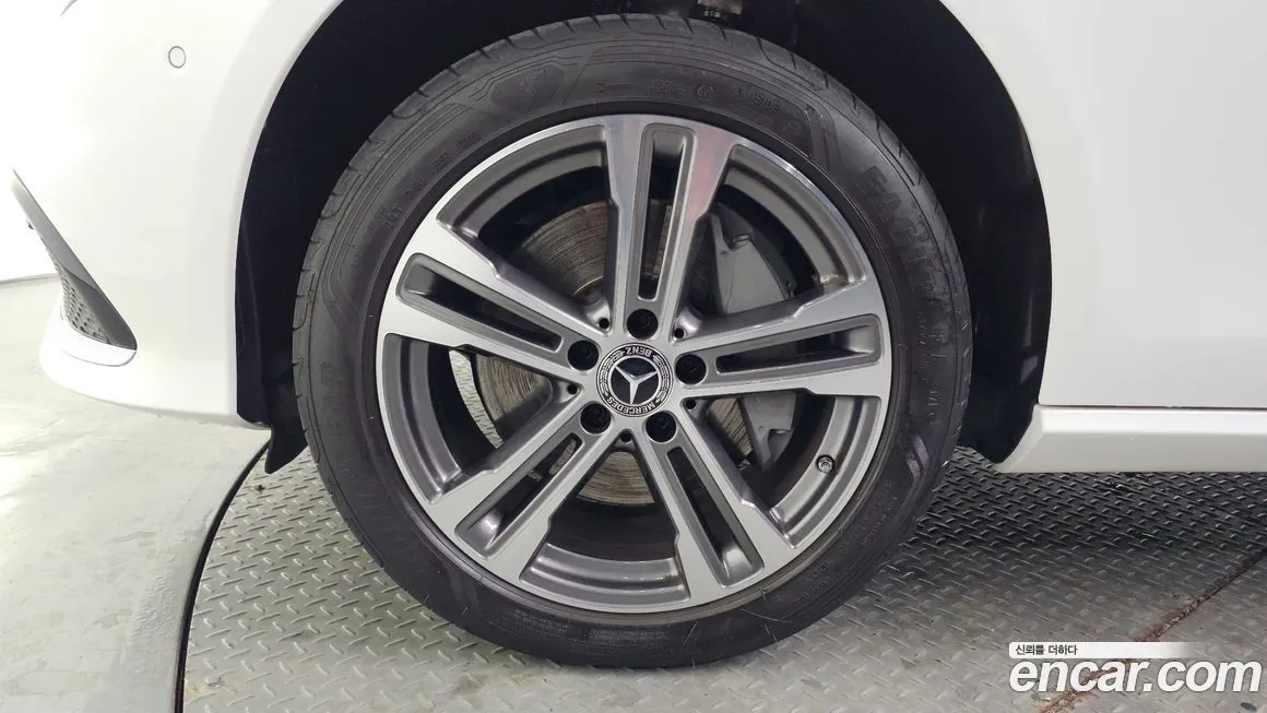 Mercedes-Benz E-Class 2022 из KR, фото 7
