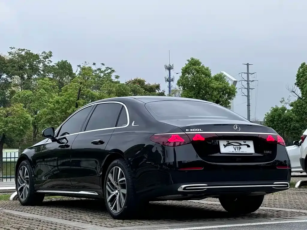 Mercedes-Benz E-Class 2024 из CN, фото 3