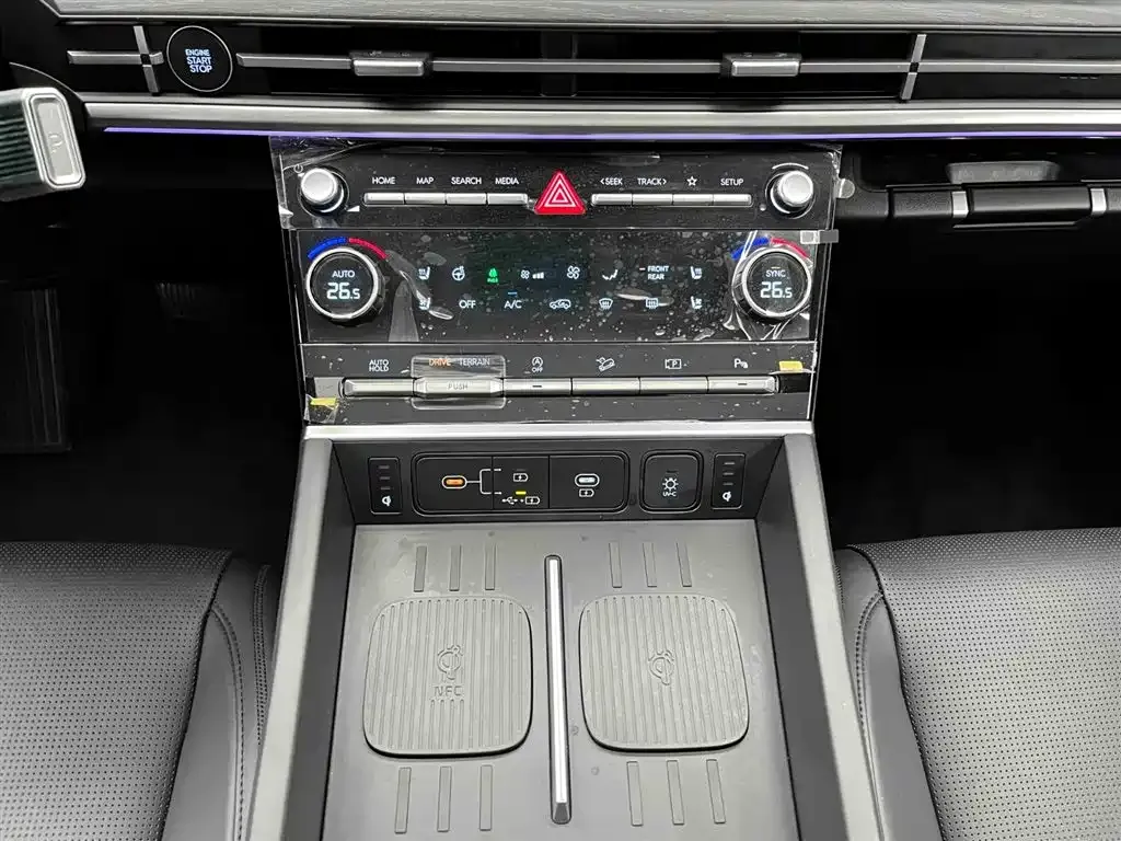 Hyundai Santa Fe 2024 из CN, фото 9