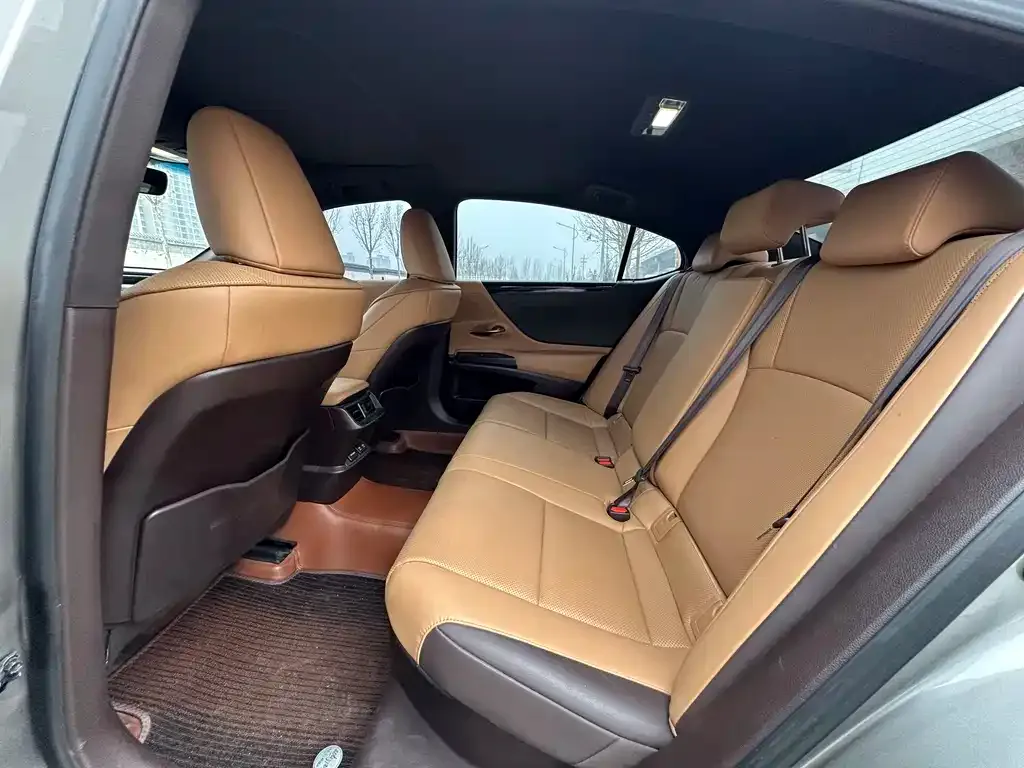 Lexus ES 2021 из CN, фото 3