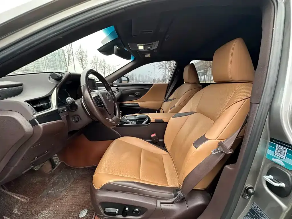 Lexus ES 2021 из CN, фото 6