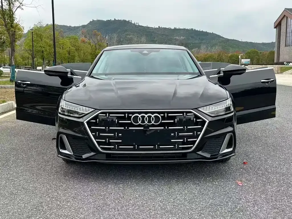 Audi A7L 2024 из CN, фото 1