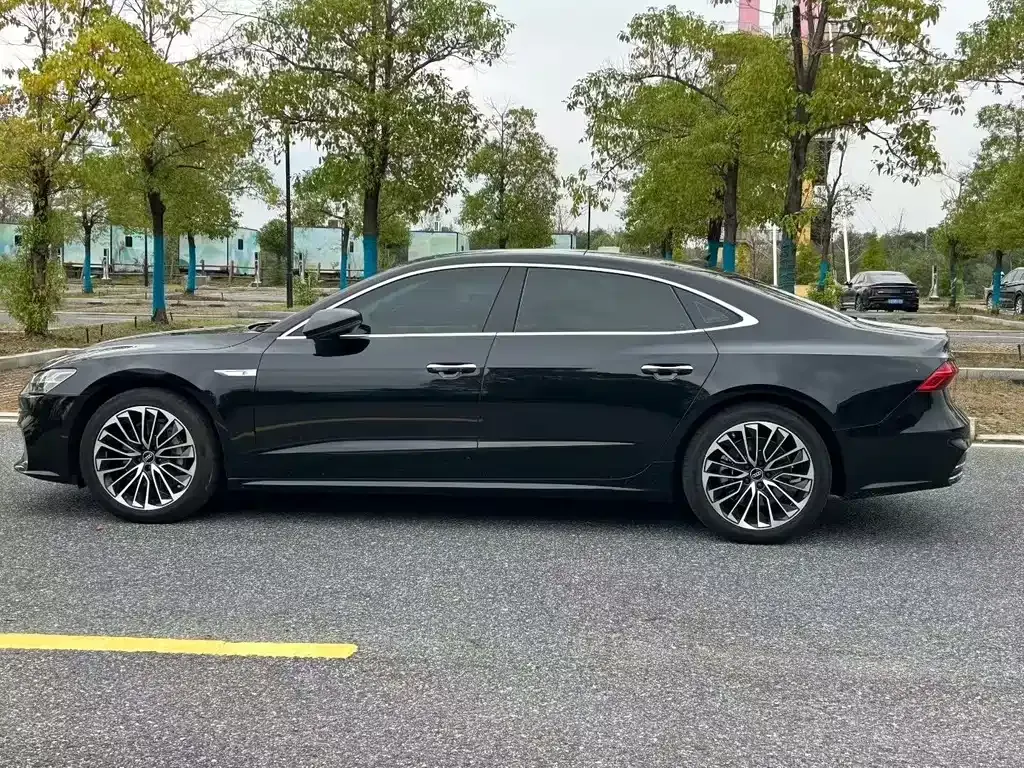 Audi A7L 2024 из CN, фото 6