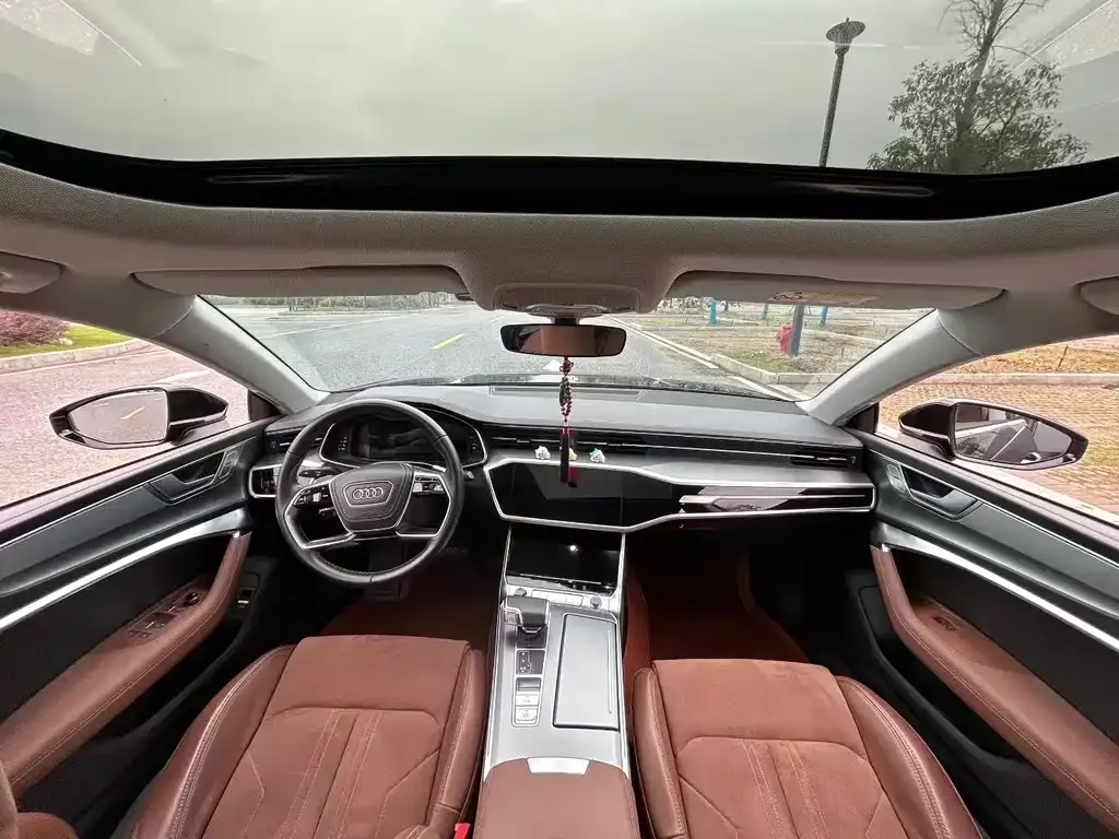 Audi A7L 2024 из CN, фото 5