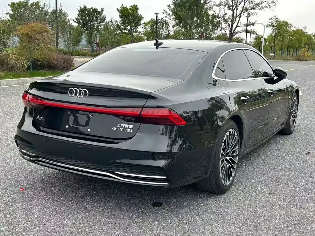Audi A7L 2024 из CN, фото 7