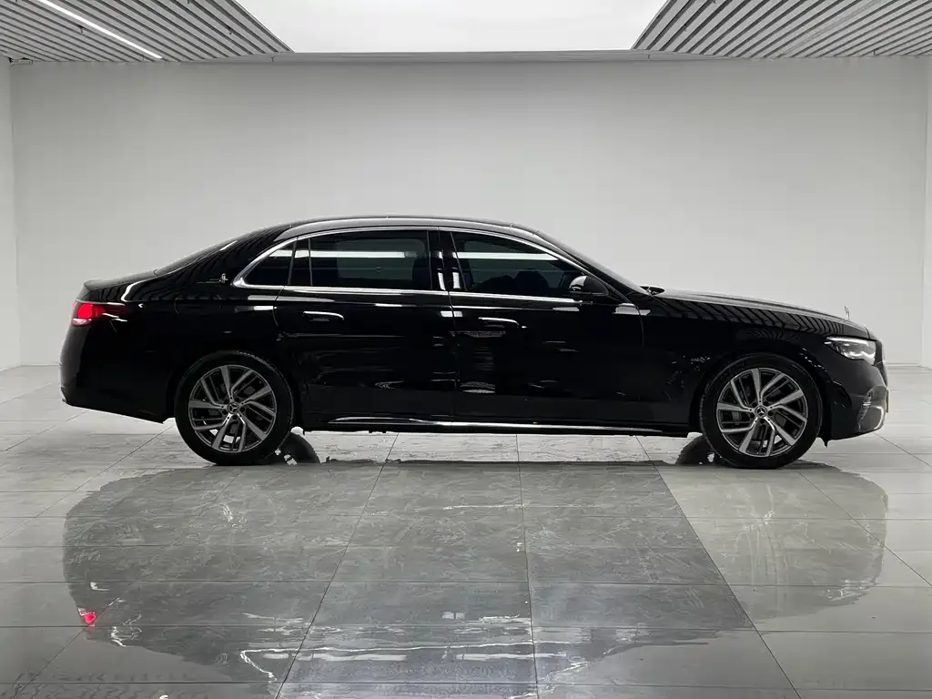 Mercedes-Benz E-Class 2025 из CN, фото 6