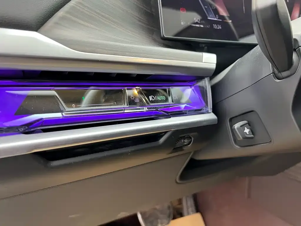 BMW 7 Series 2023 из CN, фото 2