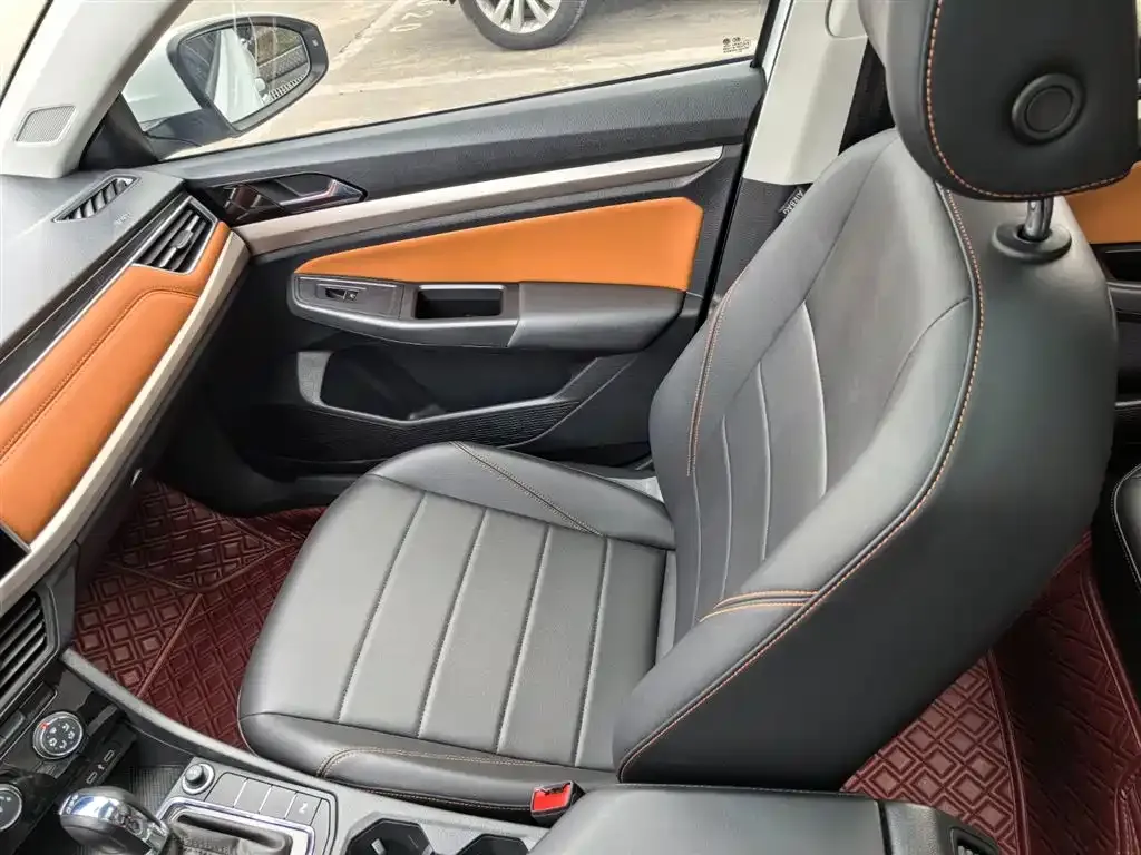 Volkswagen Bora 2024 из CN, фото 5