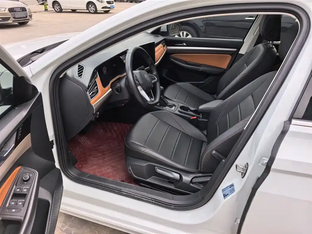 Volkswagen Bora 2024 из CN, фото 7