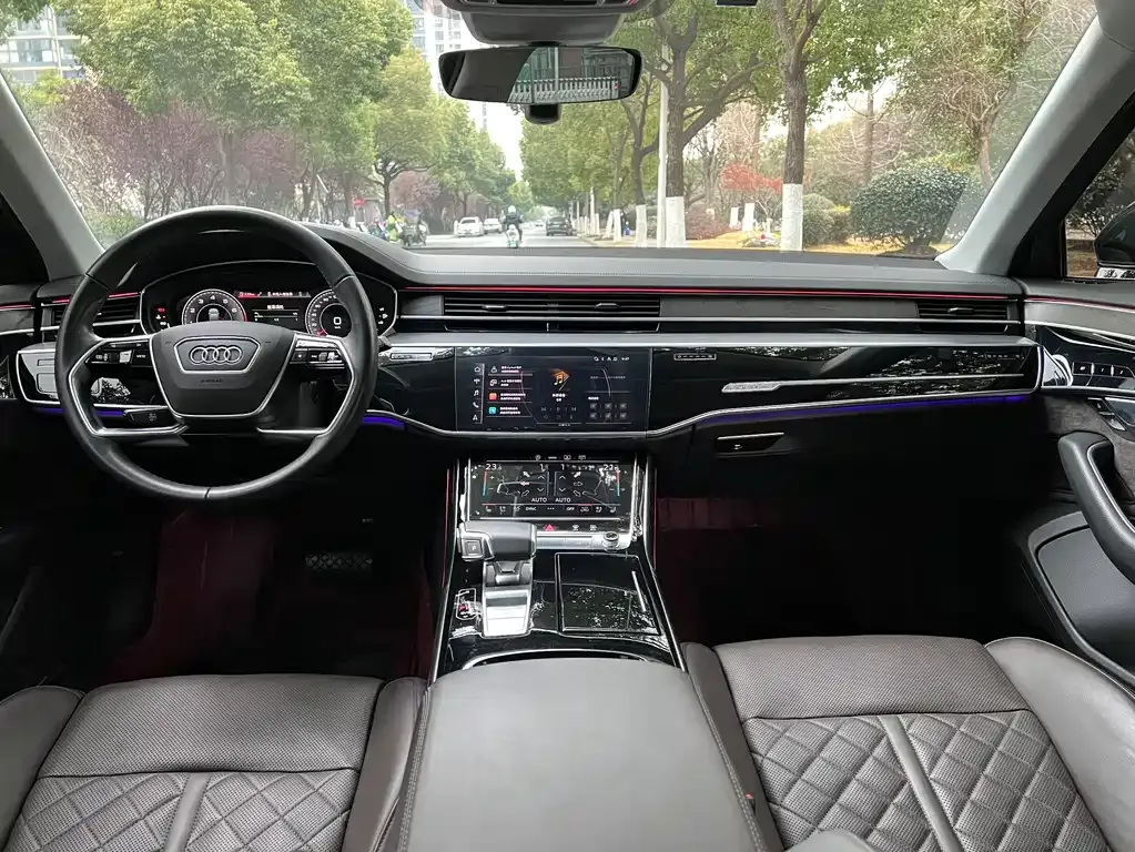 Audi A8 2022 из CN, фото 8
