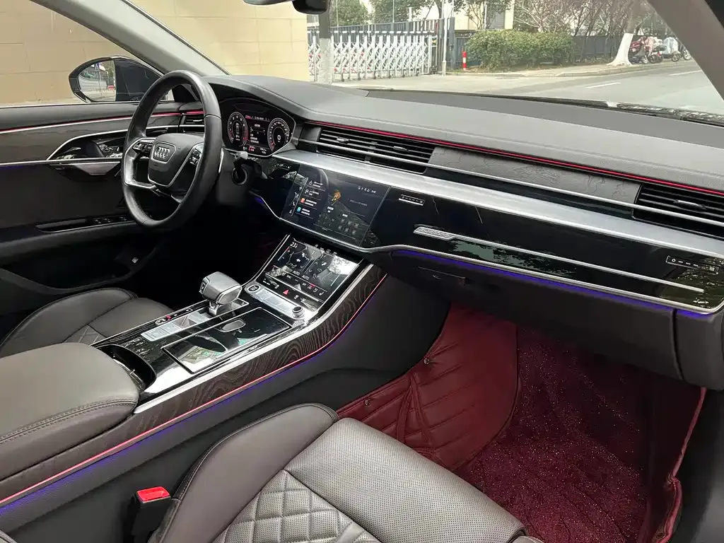 Audi A8 2022 из CN, фото 9
