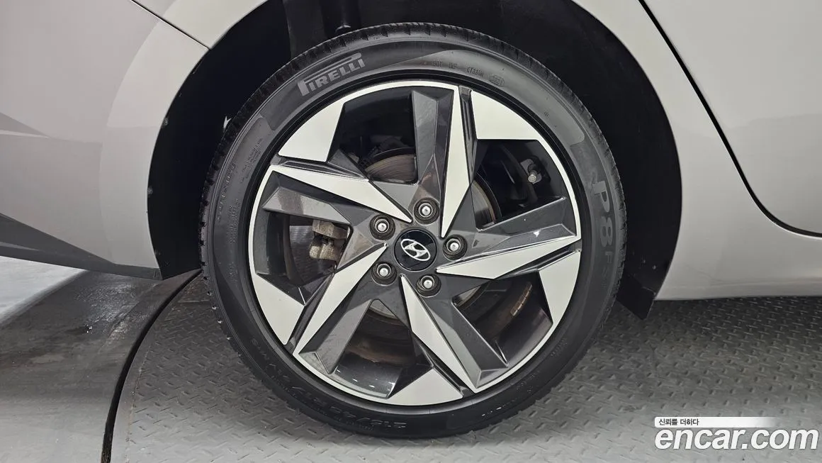 Hyundai AVANTE — фото 8