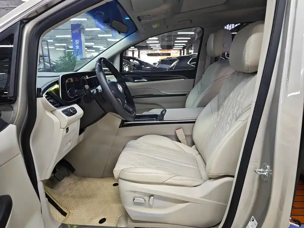 Buick GL8 2022 из CN, фото 10