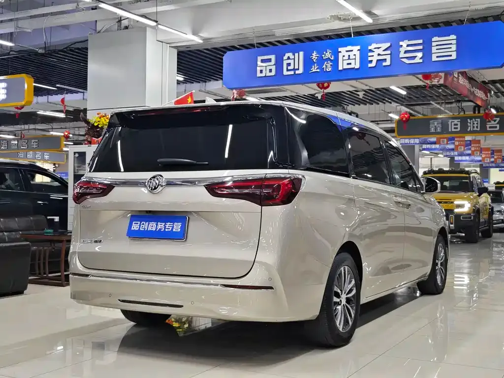Buick GL8 2022 из CN, фото 7