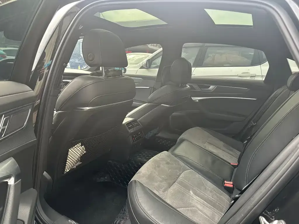 Audi A6L 2024 из CN, фото 3