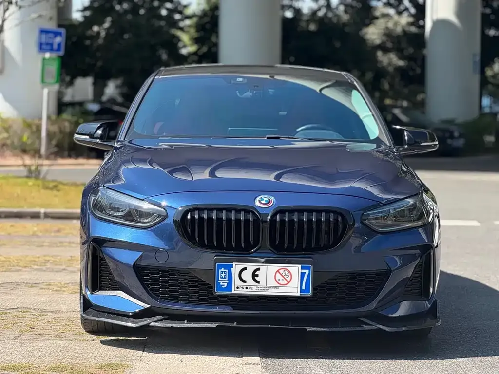 BMW 1 Series 2022 из CN, фото 1