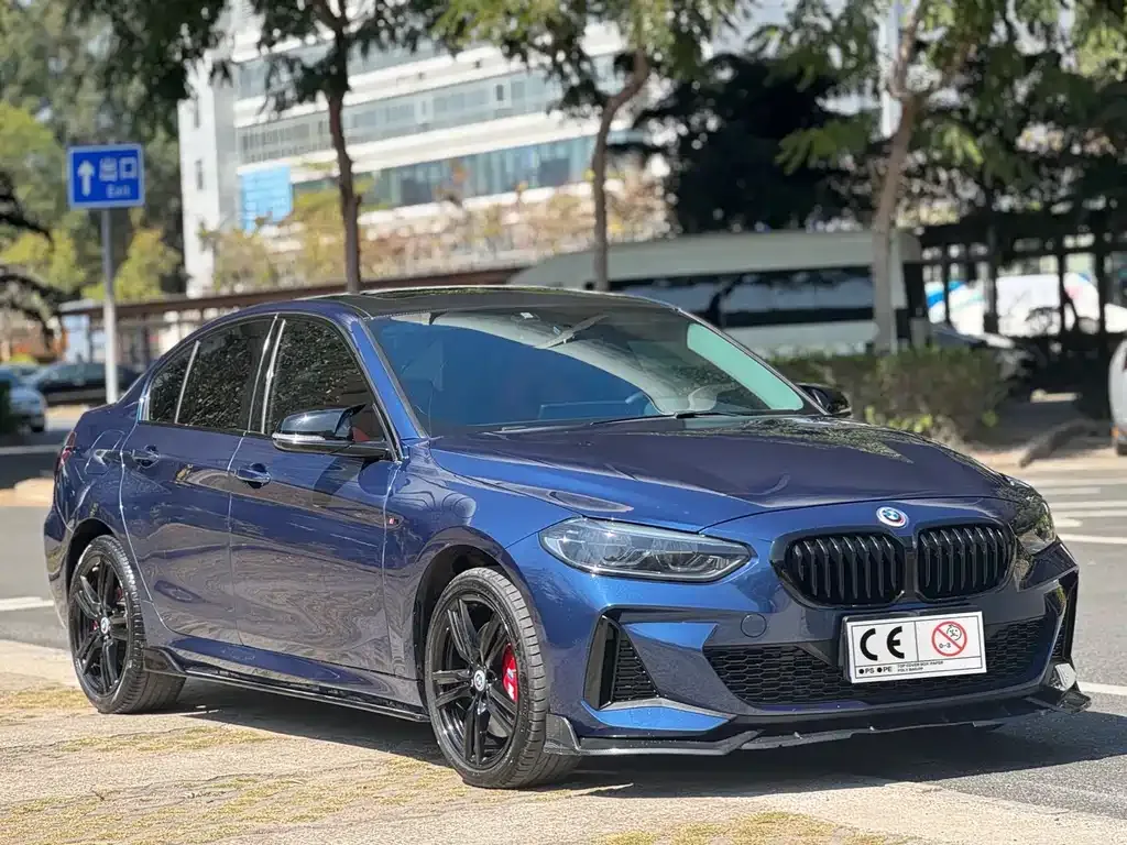 BMW 1 Series 2022 из CN, фото 3