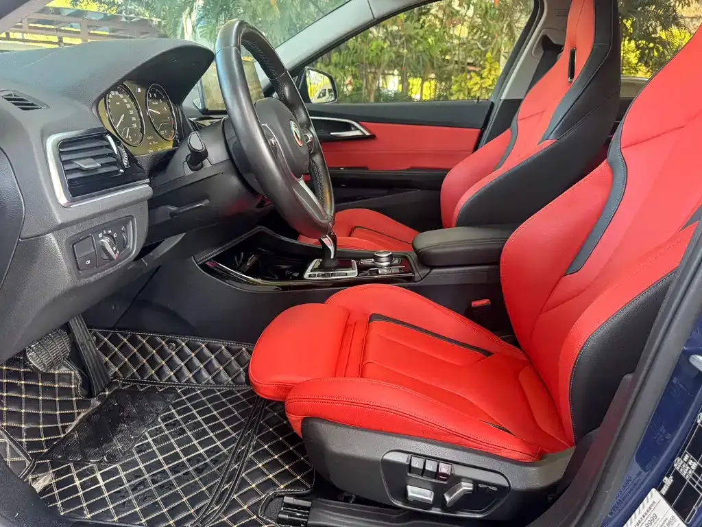 BMW 1 Series 2022 из CN, фото 2