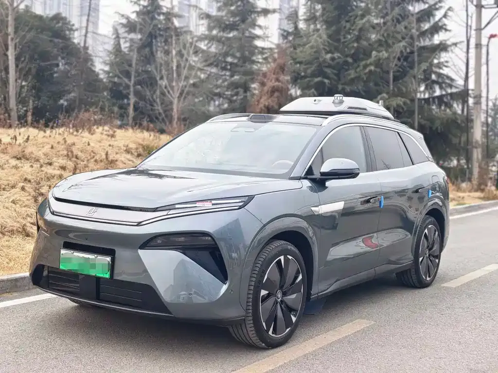 BYD Tang L — фото 1