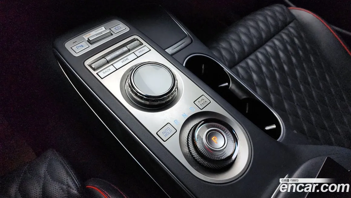 Genesis GV70 — фото 10