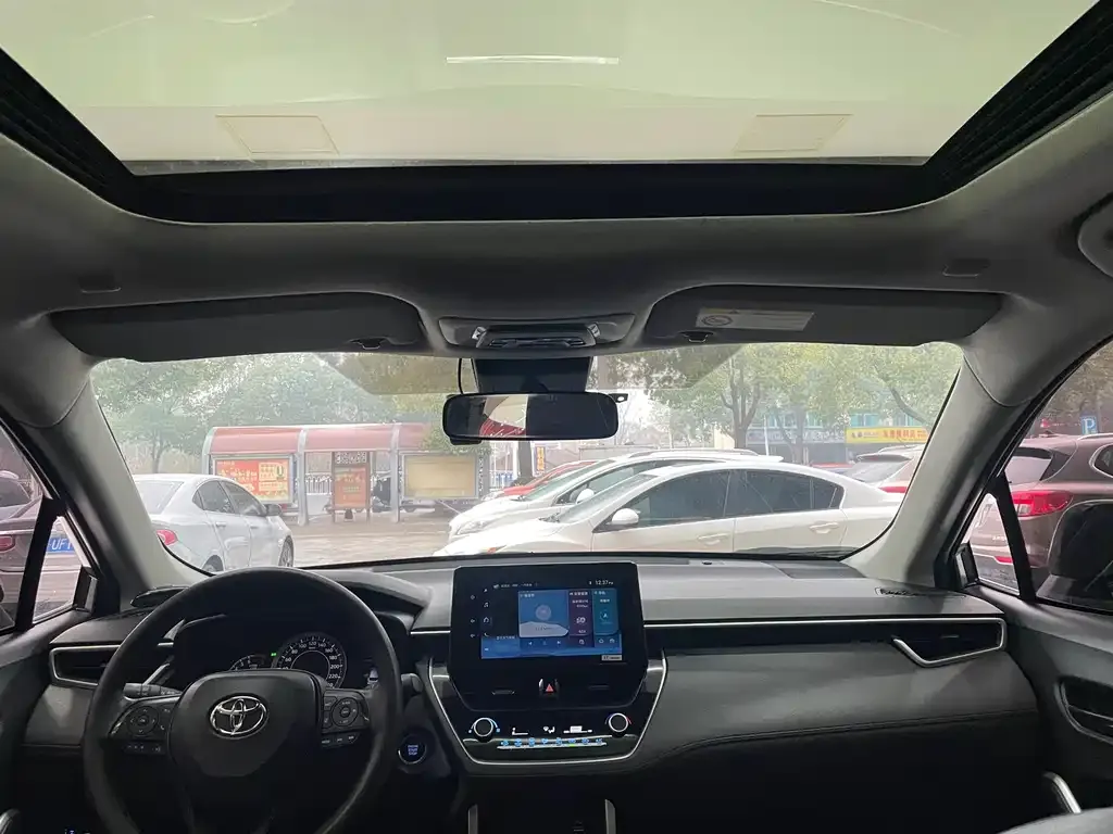 Toyota Corolla Cross 2022 из CN, фото 5