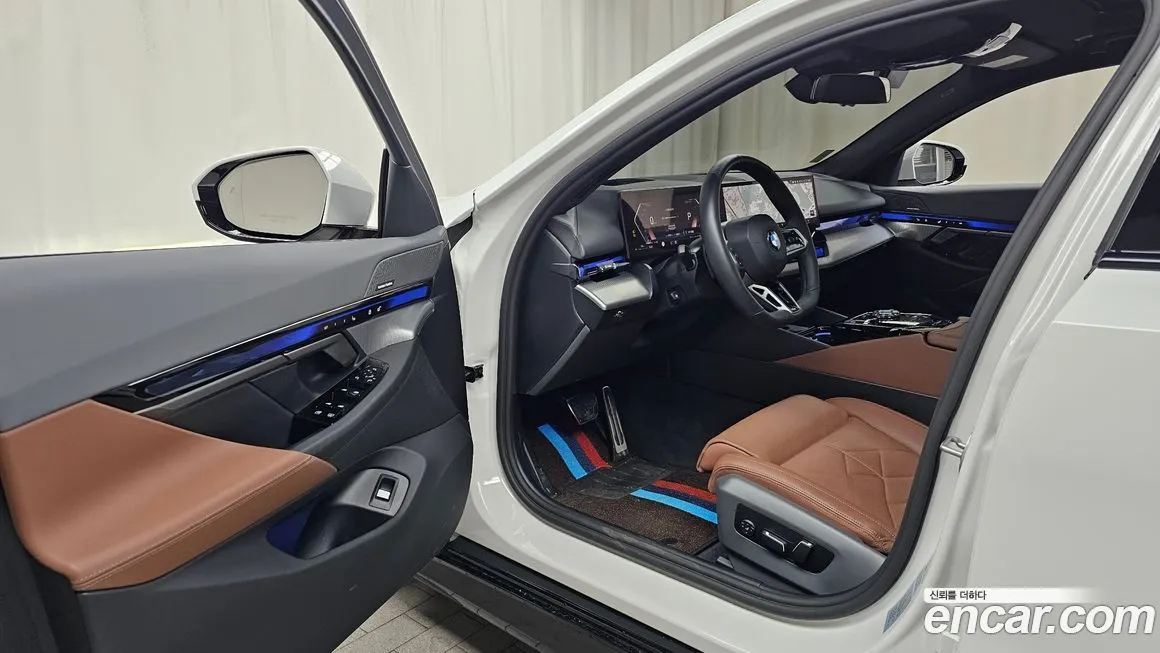 BMW 5-Series 2025 из KR, фото 2