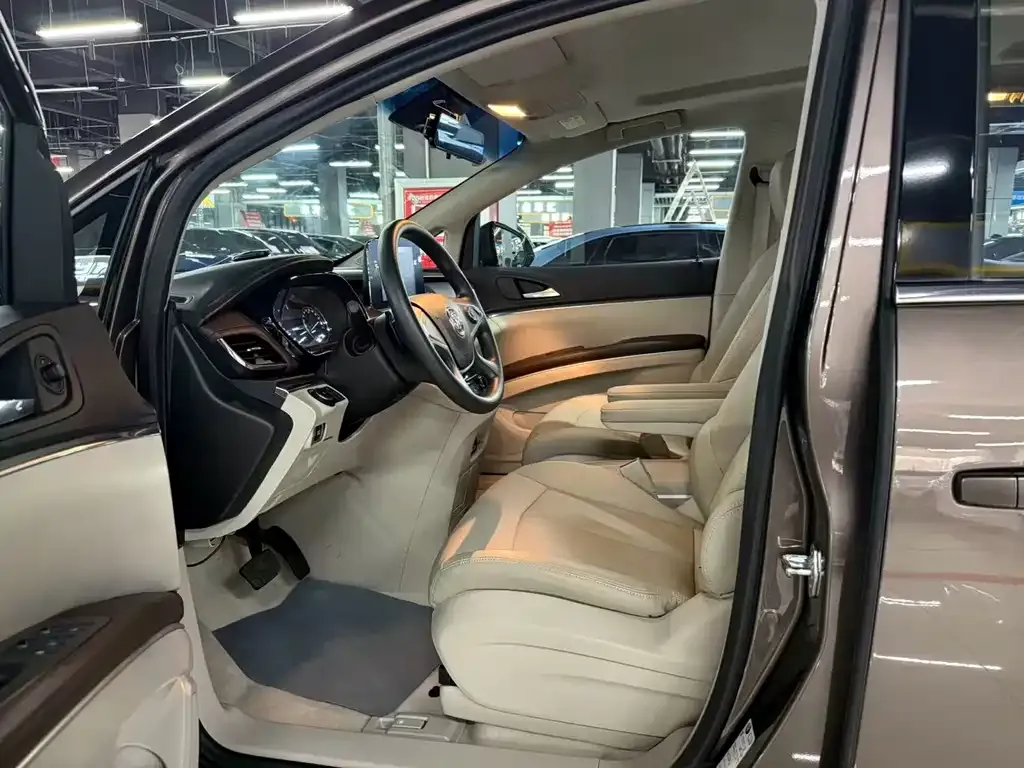 Buick GL8 2023 из CN, фото 6