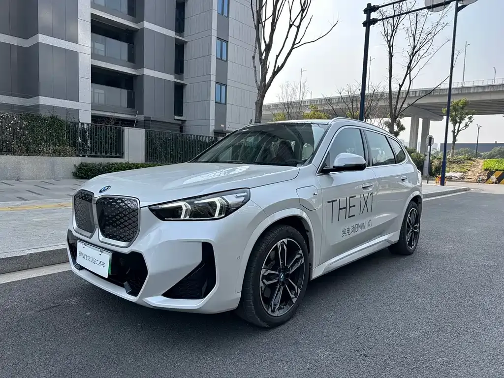 BMW iX1 2025 из CN, фото 1