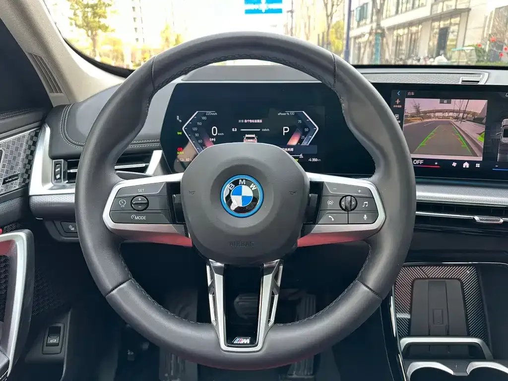 BMW iX1 2025 из CN, фото 4