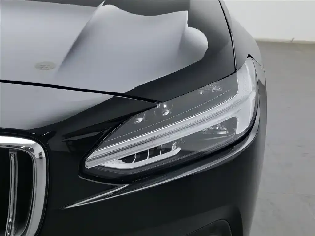 Volvo S90 2023 из CN, фото 3