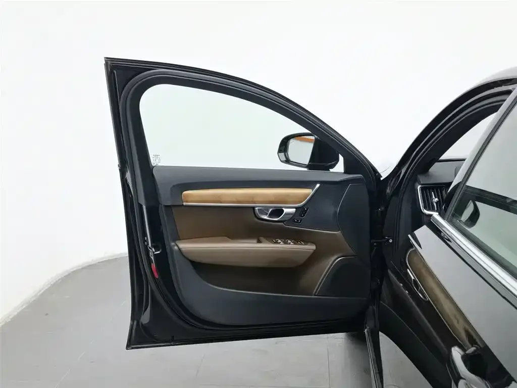 Volvo S90 2023 из CN, фото 6