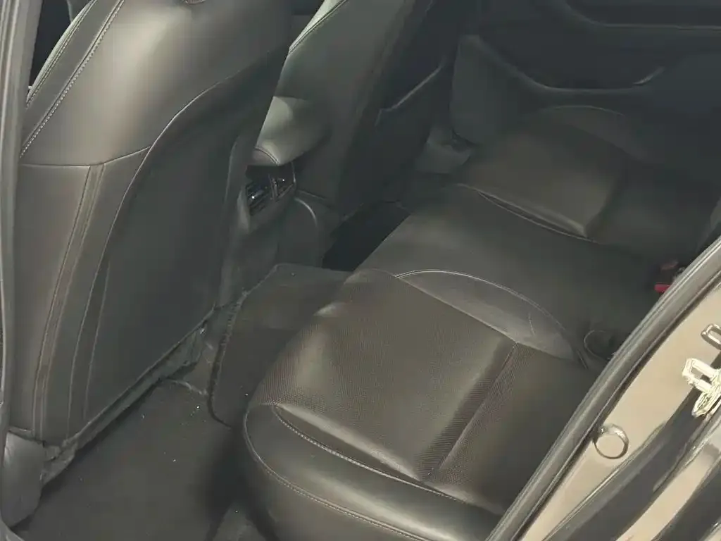 Mazda 3 Axela 2023 из CN, фото 2
