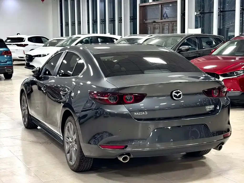 Mazda 3 Axela 2023 из CN, фото 5