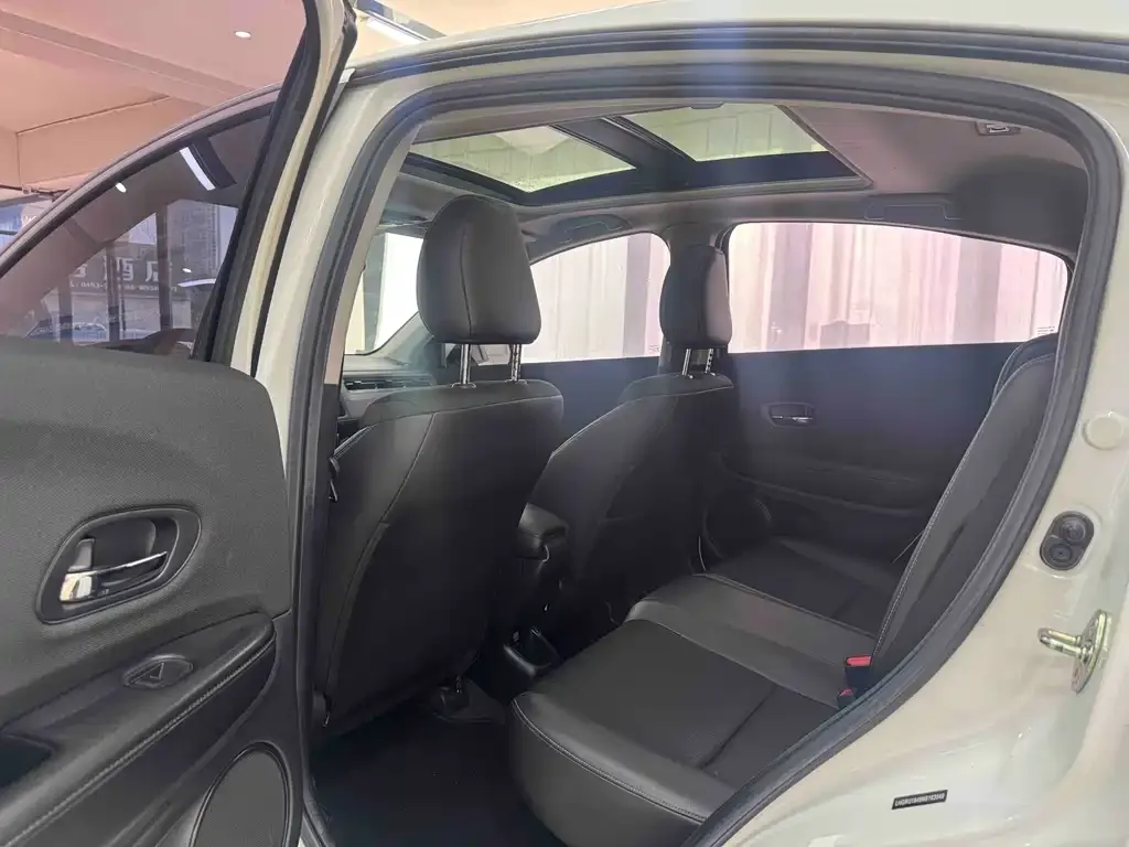 Honda Vezel 2021 из CN, фото 6