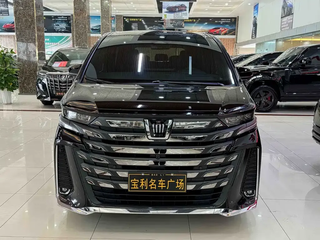 Toyota Vellfire 2025 из CN, фото 1