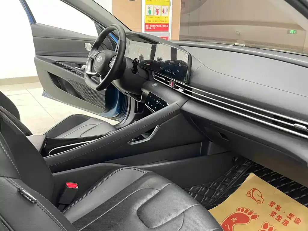 Hyundai Elantra 2022 из CN, фото 3