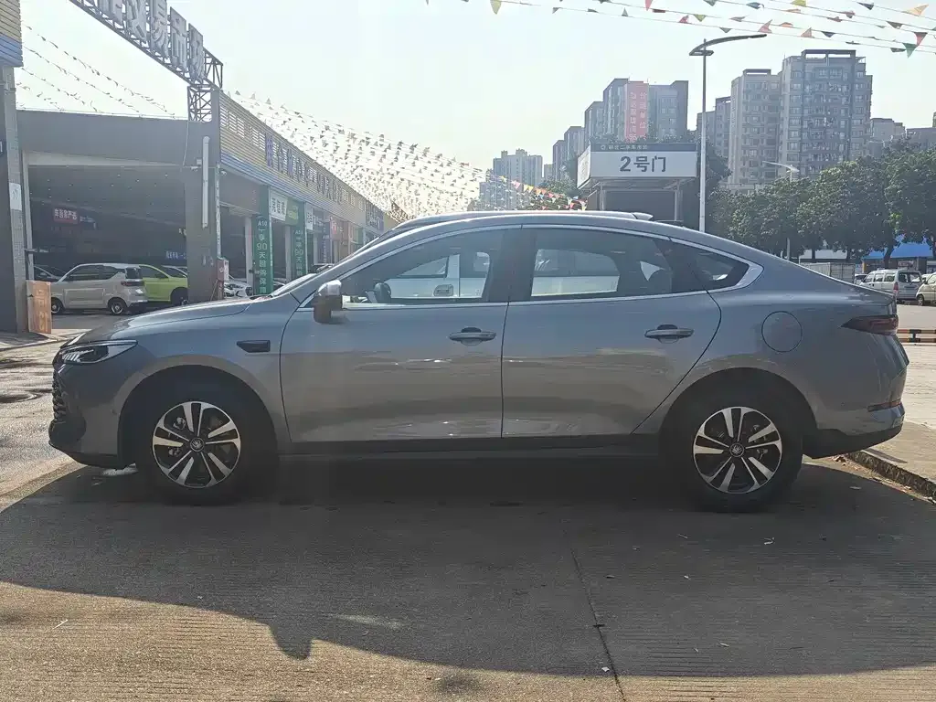 BYD Qin PLUS 2025 из CN, фото 7