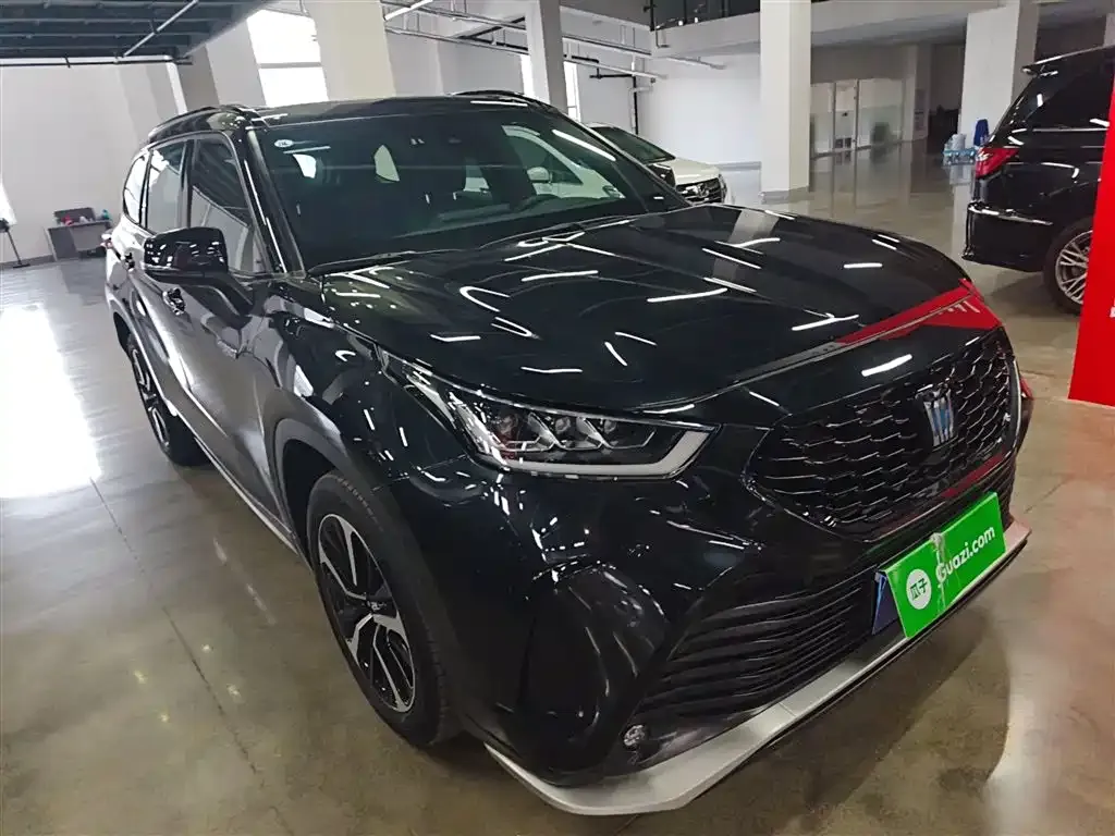 Toyota Crown Kluger 2025 из CN, фото 4