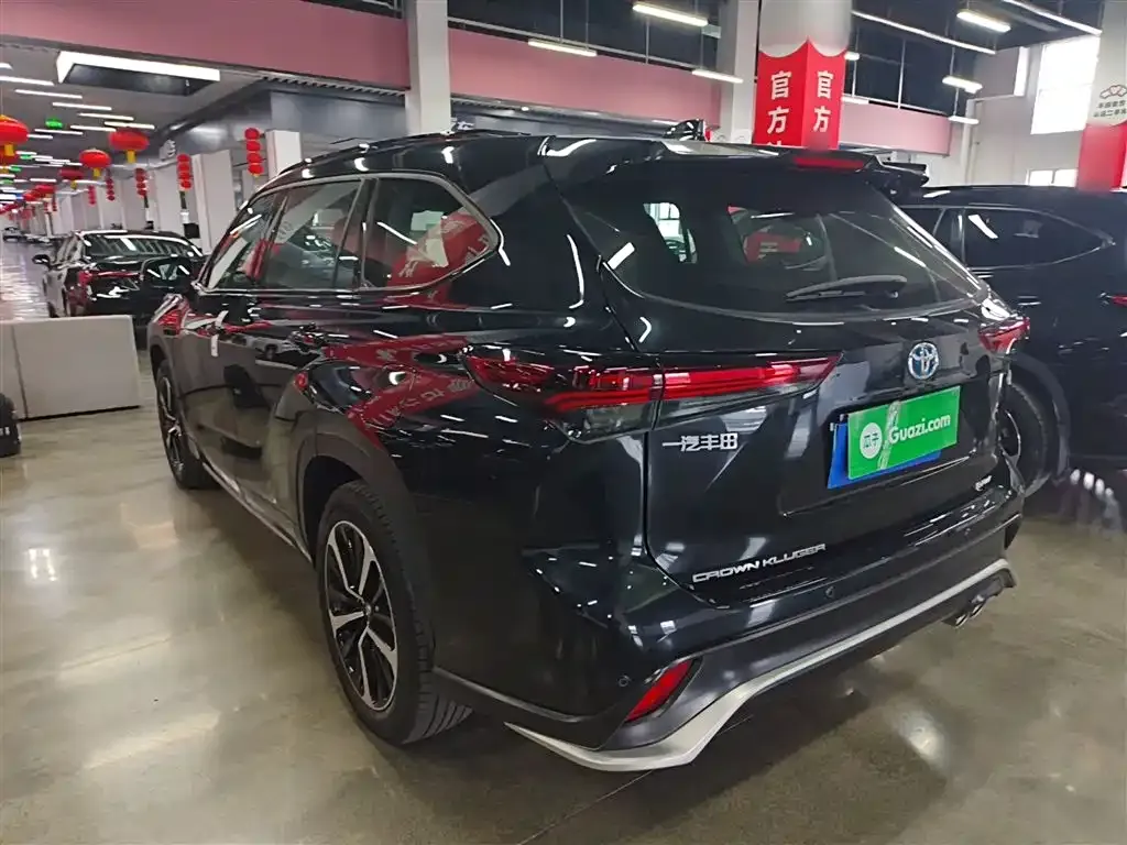 Toyota Crown Kluger 2025 из CN, фото 3
