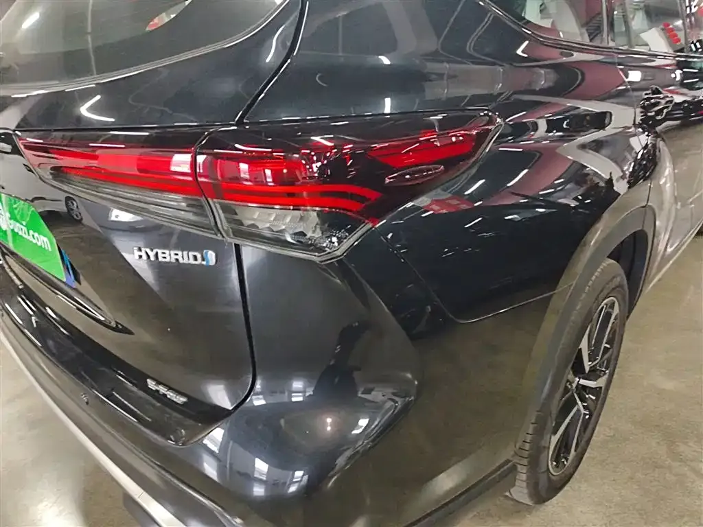Toyota Crown Kluger 2025 из CN, фото 8
