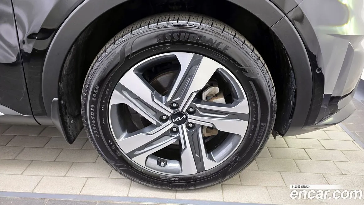 Kia Sorento — фото 6