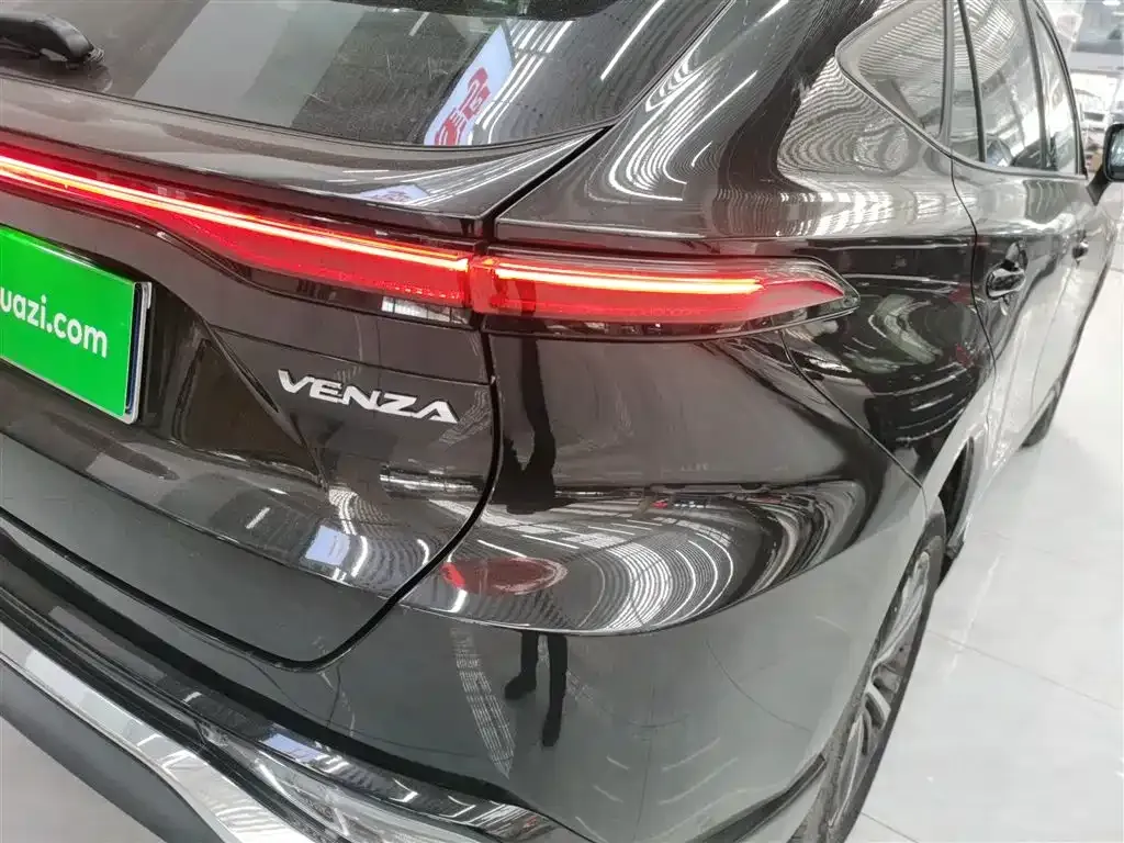 Toyota Venza 2025 из CN, фото 6