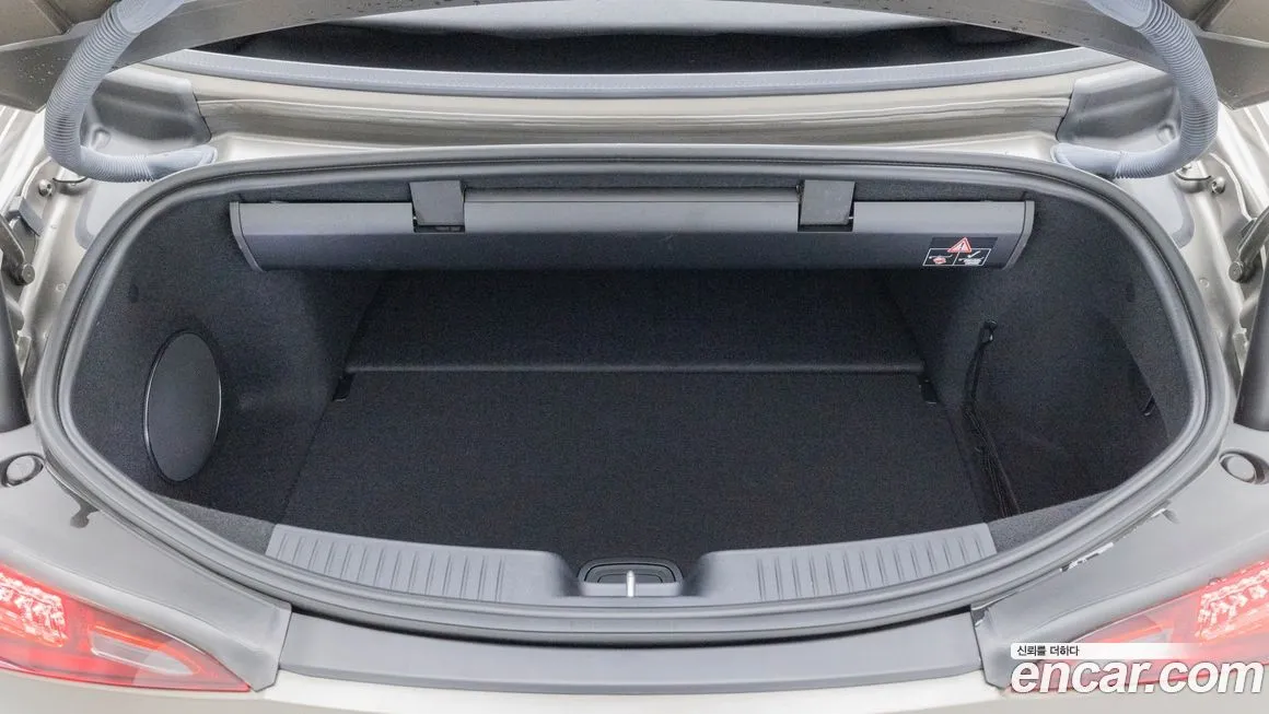 Mercedes-Benz SL-Class 2025 из KR, фото 8