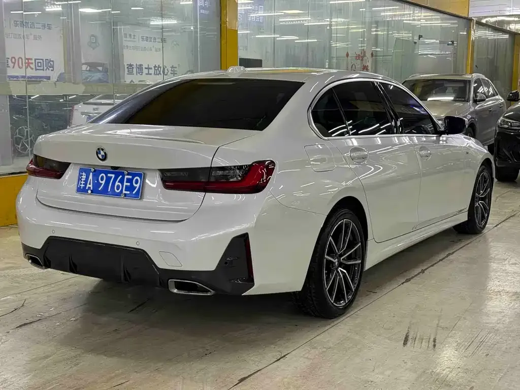 BMW 3 Series 2023 из CN, фото 9