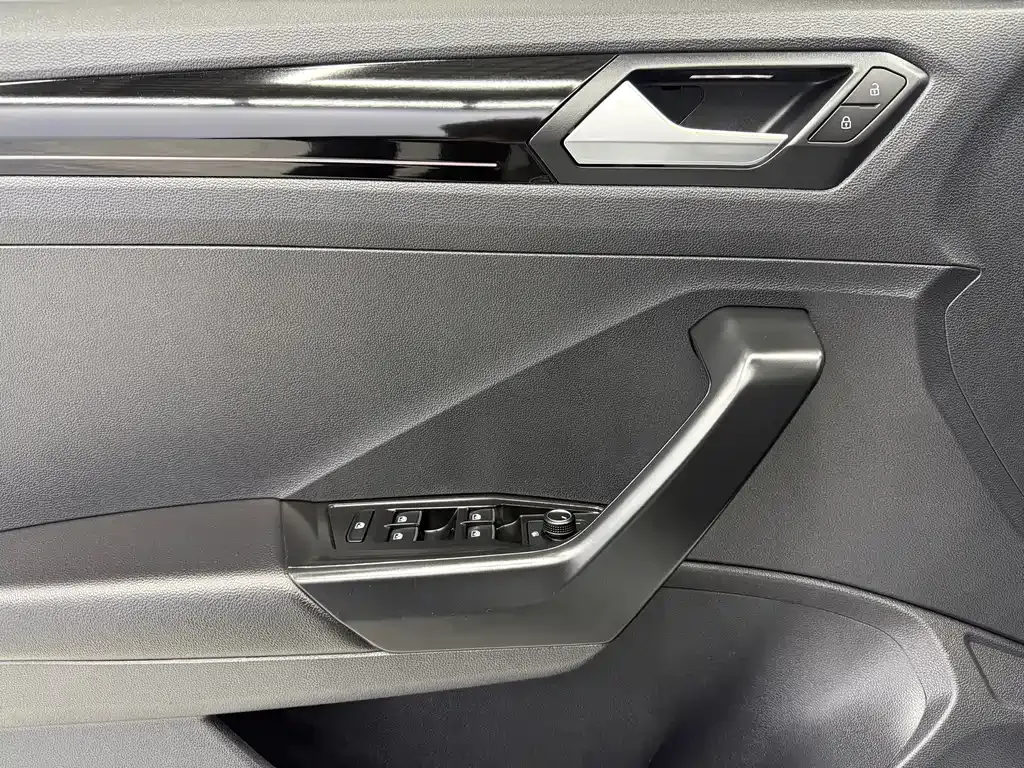 Volkswagen T-Roc 2022 из CN, фото 7