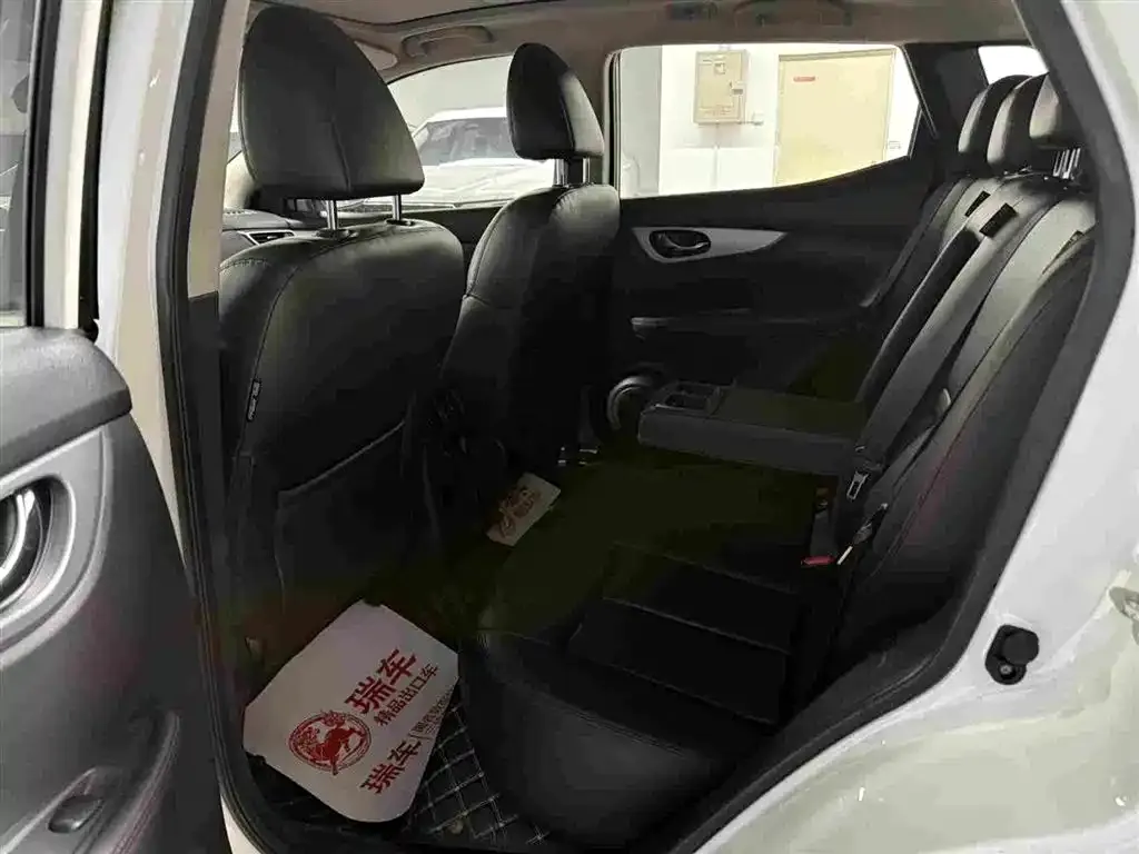 Nissan Qashqai 2022 из CN, фото 2