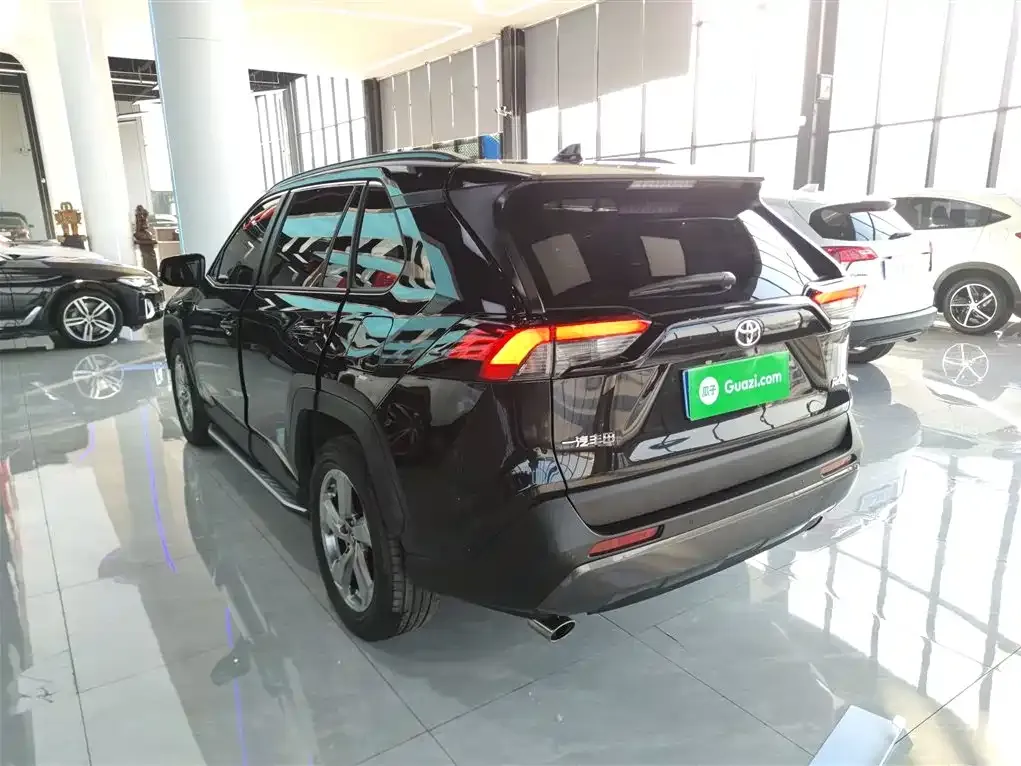 Toyota RAV4 2022 из CN, фото 4