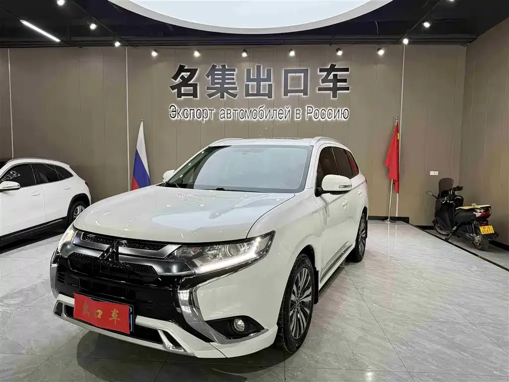 Mitsubishi Outlander 2021 из CN, фото 1